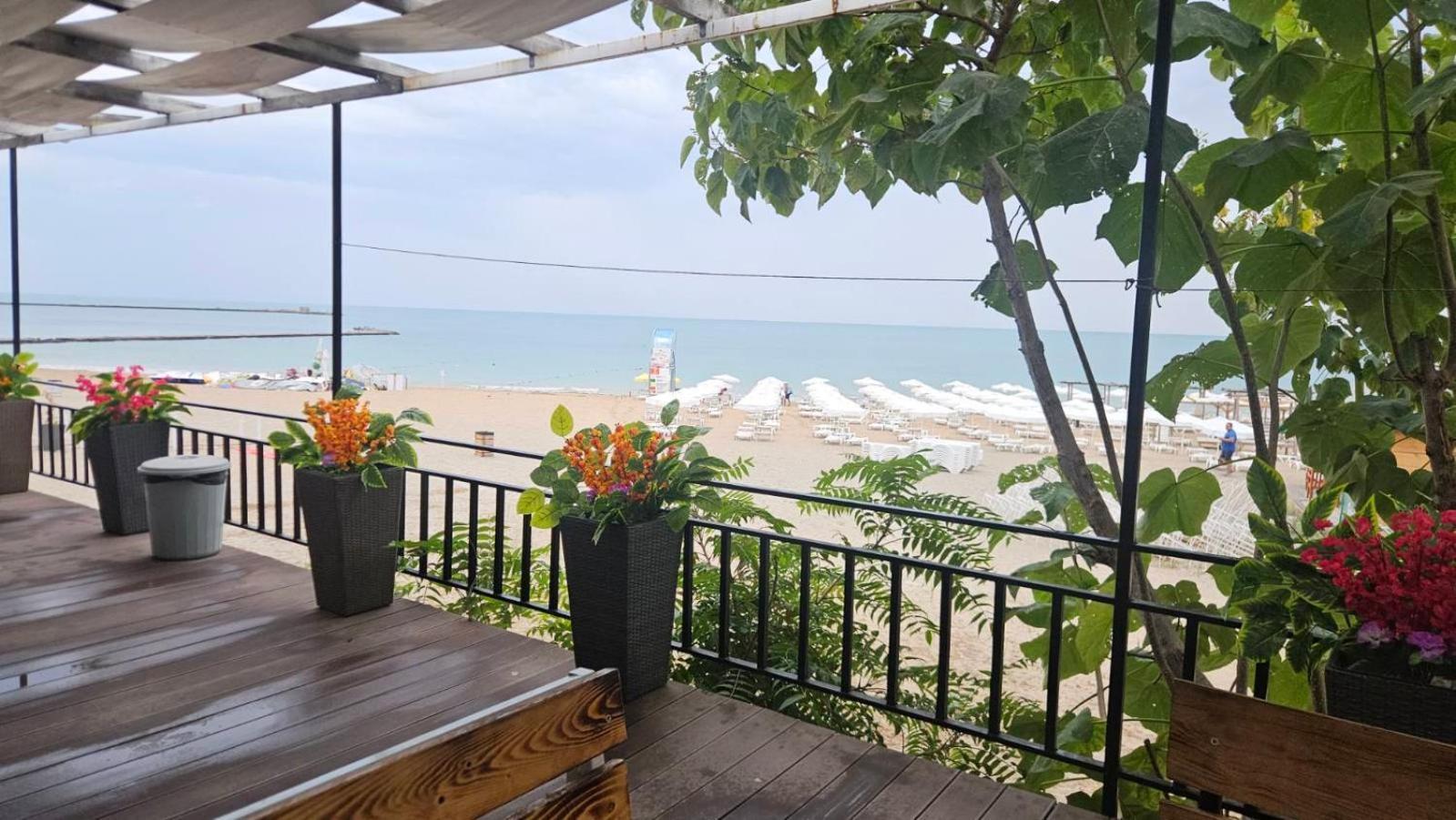 Maria Tereza Bungalows Baltsjik Buitenkant foto