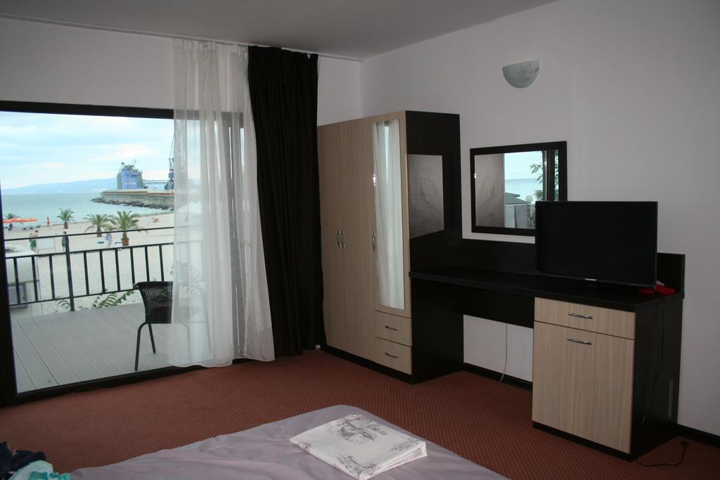 Maria Tereza Bungalows Baltsjik Buitenkant foto